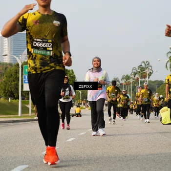 Runner Photo 6410902
