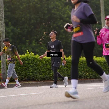 Runner Photo 6410926