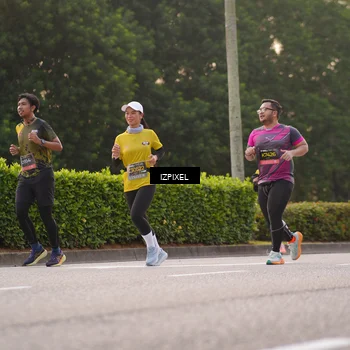 Runner Photo 6411019