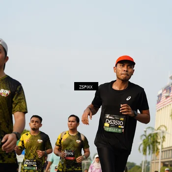 Runner Photo 6411028