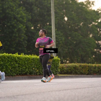 Runner Photo 6411046