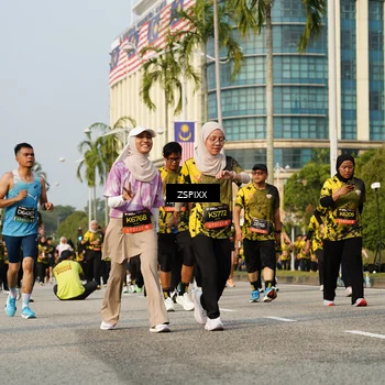 Runner Photo 6411049