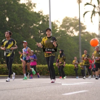 Runner Photo 6411056
