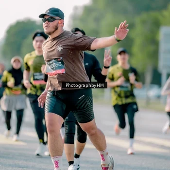 Runner Photo 6411057