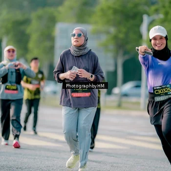 Runner Photo 6411072