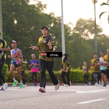 Runner Photo 6411084
