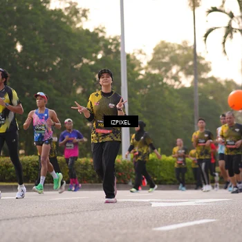 Runner Photo 6411097