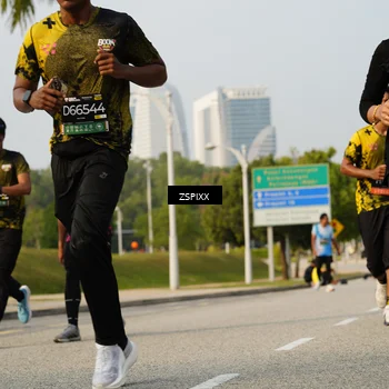 Runner Photo 6411125