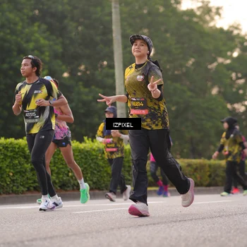 Runner Photo 6411143