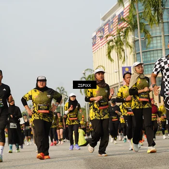 Runner Photo 6411147