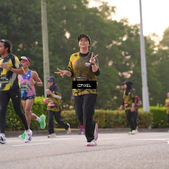 Runner Photo 6411149
