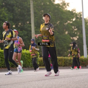 Runner Photo 6411192