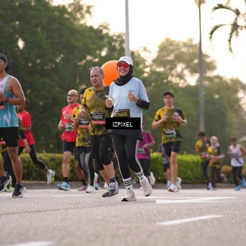 Runner Photo 6411197