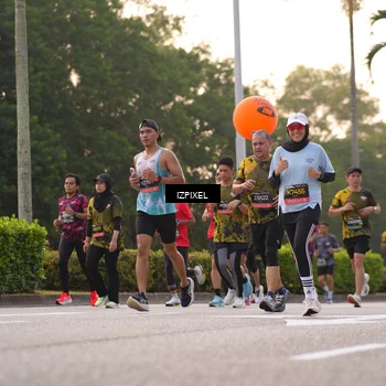 Runner Photo 6411208