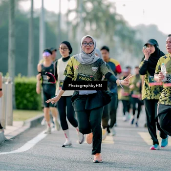 Runner Photo 6411243