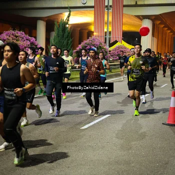 Runner Photo 6411246