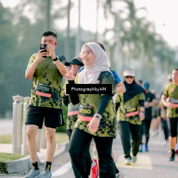 Runner Photo 6411290