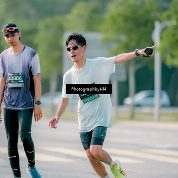 Runner Photo 6411313