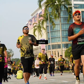 Runner Photo 6411323
