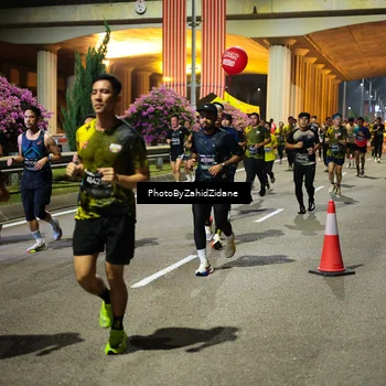 Runner Photo 6411385