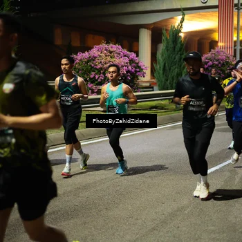 Runner Photo 6411442