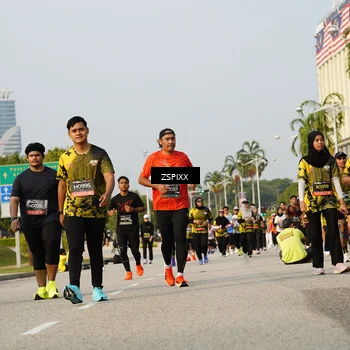 Runner Photo 6411482