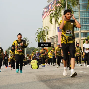 Runner Photo 6411483