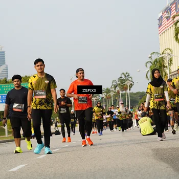 Runner Photo 6411486