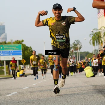 Runner Photo 6411540