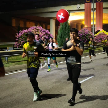 Runner Photo 6411597