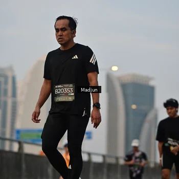Runner Photo 6411638