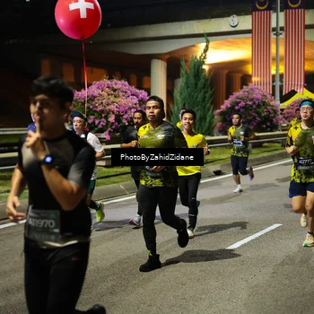 Runner Photo 6411656