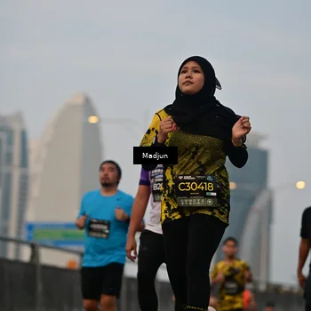 Runner Photo 6411716