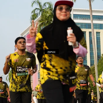 Runner Photo 6411763