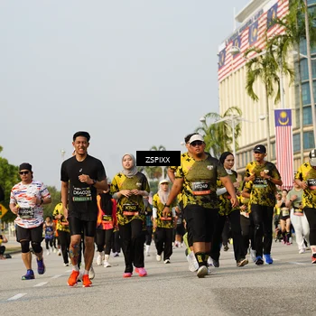 Runner Photo 6411787