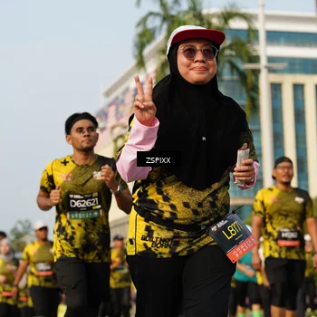 Runner Photo 6411788