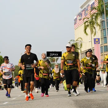 Runner Photo 6411791