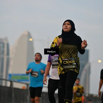 Runner Photo 6411800
