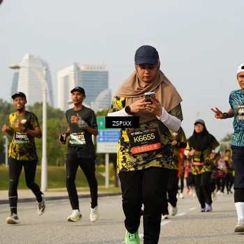 Runner Photo 6411820