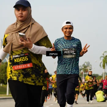 Runner Photo 6411842