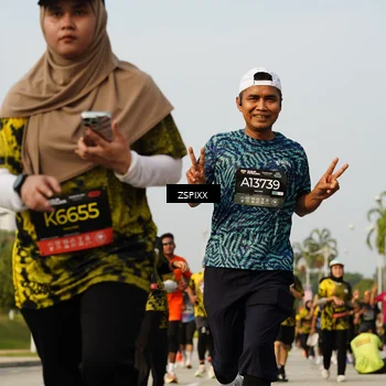 Runner Photo 6411843
