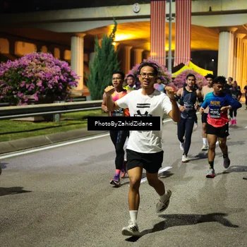 Runner Photo 6411856
