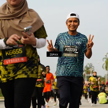 Runner Photo 6411868