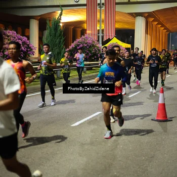 Runner Photo 6411884