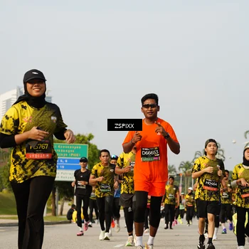 Runner Photo 6411911