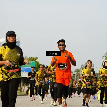 Runner Photo 6411981