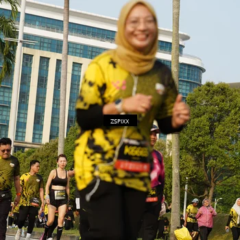 Runner Photo 6412000