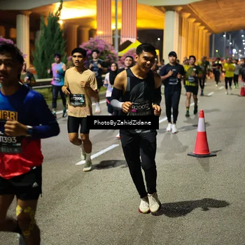 Runner Photo 6412010