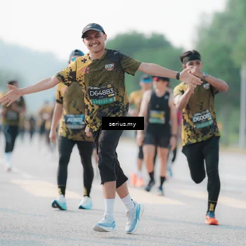 Runner Photo 6412024
