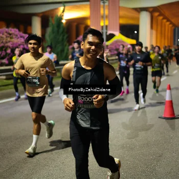 Runner Photo 6412028